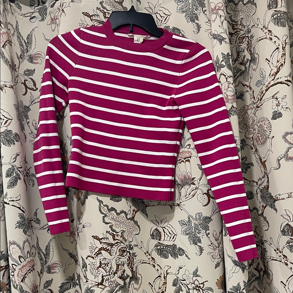 Chic Magenta and White Striped Long Sleeve Top